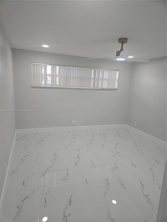 For Sale: $229,900 (2 beds, 2 baths, 1170 Square Feet)