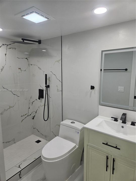 For Sale: $229,900 (2 beds, 2 baths, 1170 Square Feet)