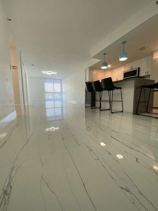 For Rent: $3,100 (2 beds, 2 baths, 930 Square Feet)