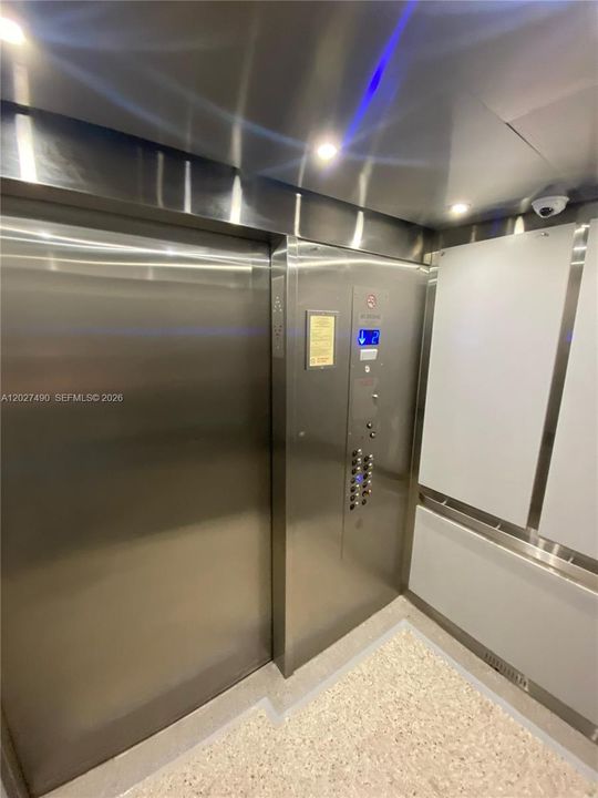 For Rent: $3,100 (2 beds, 2 baths, 930 Square Feet)
