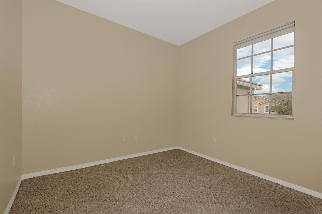 2nd bedroom