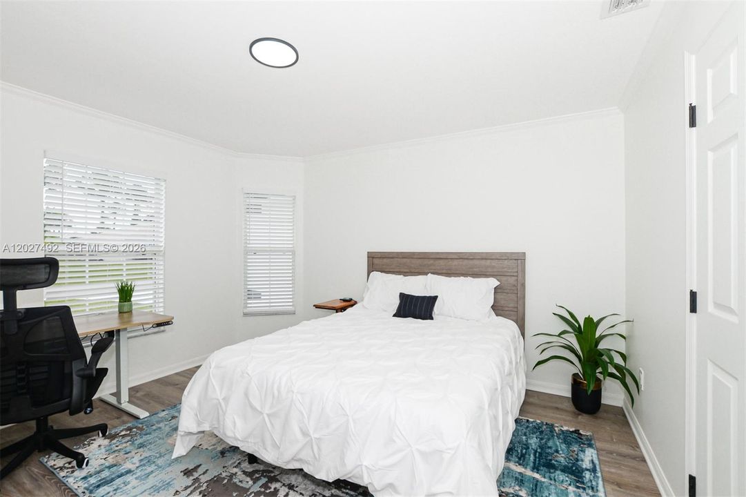For Sale: $385,000 (3 beds, 2 baths, 1599 Square Feet)