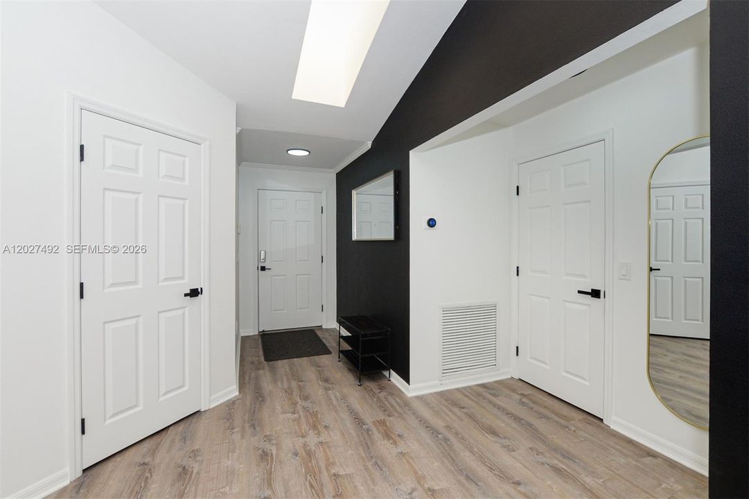 For Sale: $385,000 (3 beds, 2 baths, 1599 Square Feet)