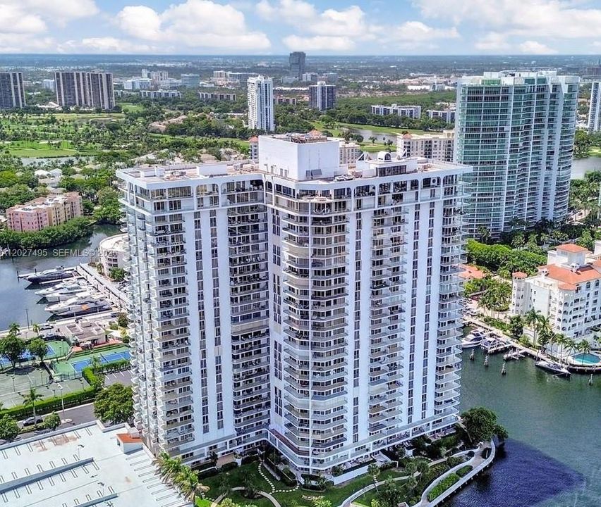 В аренду: $8,750 (3 спален, 2 ванн, 2360 Квадратных фут)