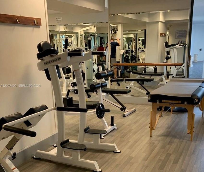 В аренду: $8,750 (3 спален, 2 ванн, 2360 Квадратных фут)