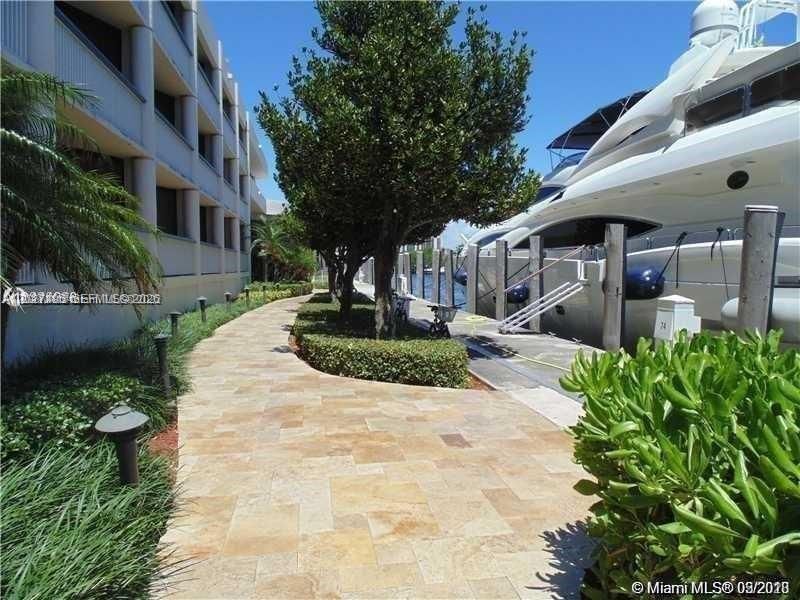 В аренду: $8,750 (3 спален, 2 ванн, 2360 Квадратных фут)