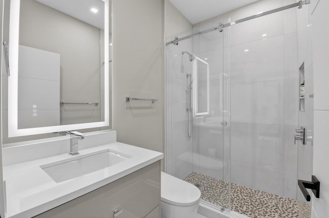 2nd Bathroom