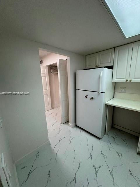 В аренду: $1,900 (1 спален, 1 ванн, 665 Квадратных фут)