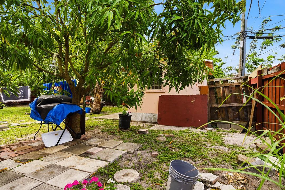 550-NE-37TH-ST-33064-005