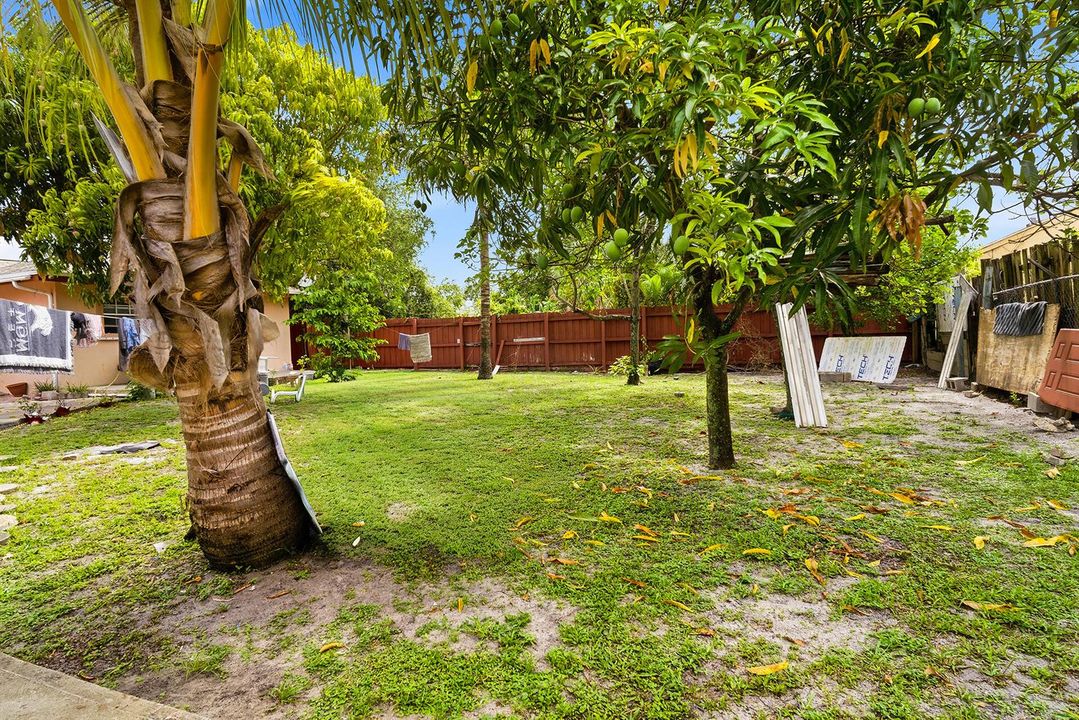 550-NE-37TH-ST-33064-008