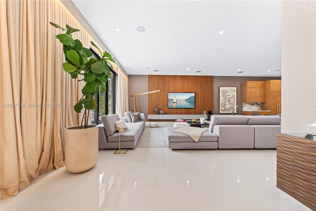 For Sale: $2,100,000 (4 beds, 4 baths, 3996 Square Feet)