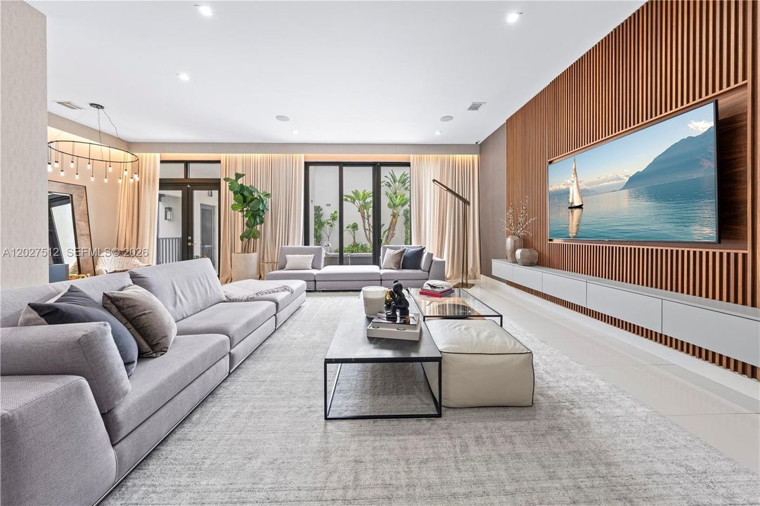 For Sale: $2,100,000 (4 beds, 4 baths, 3996 Square Feet)