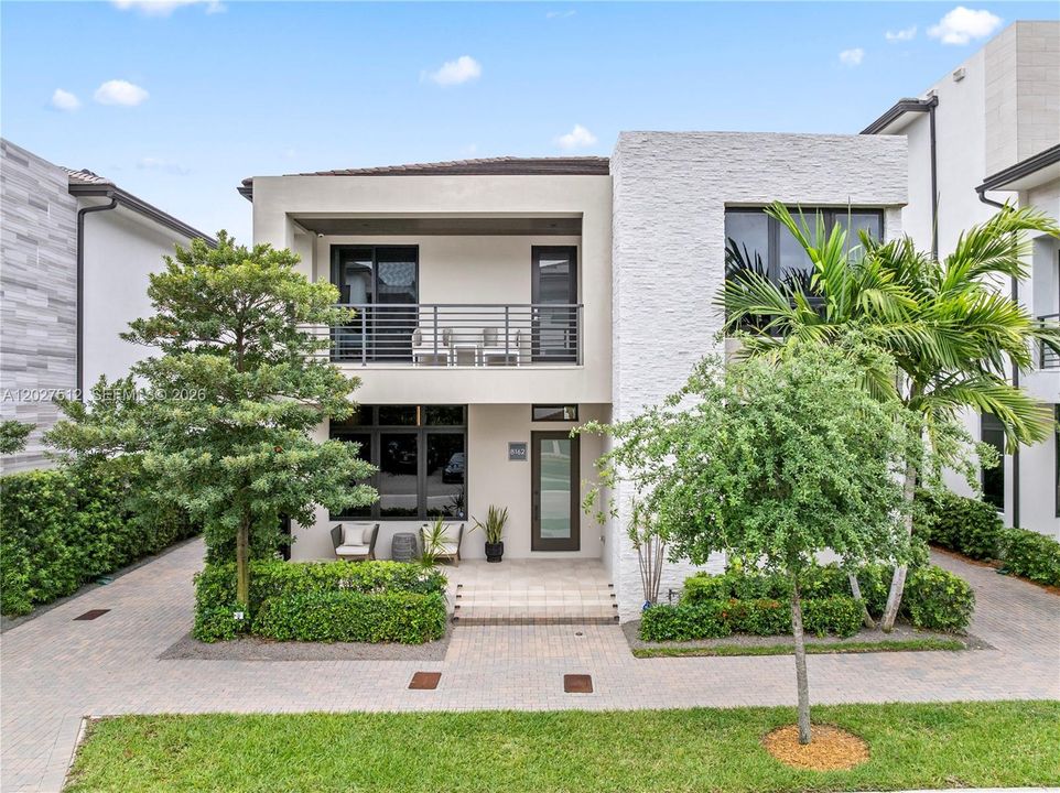For Sale: $2,100,000 (4 beds, 4 baths, 3996 Square Feet)