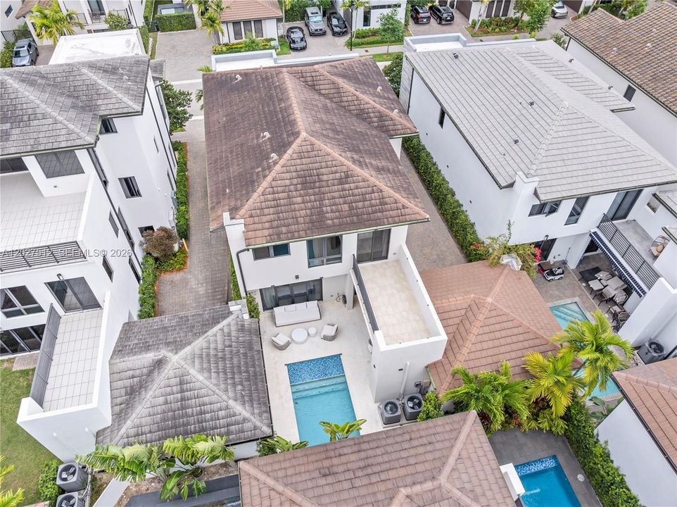 For Sale: $2,100,000 (4 beds, 4 baths, 3996 Square Feet)