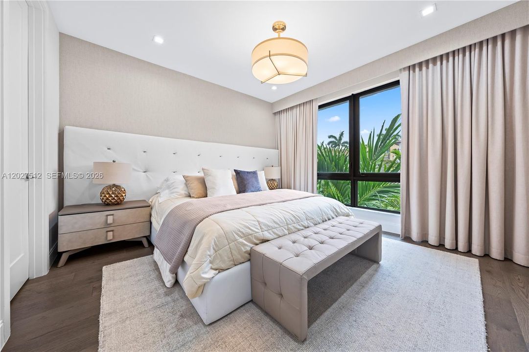 For Sale: $2,100,000 (4 beds, 4 baths, 3996 Square Feet)