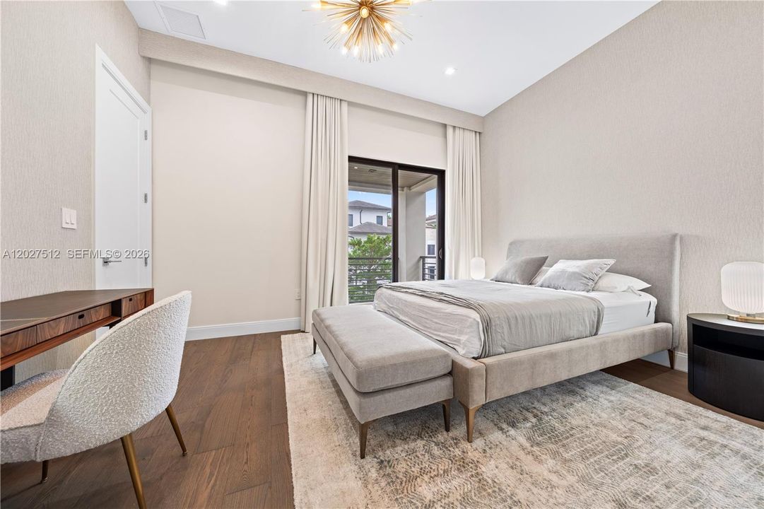For Sale: $2,100,000 (4 beds, 4 baths, 3996 Square Feet)