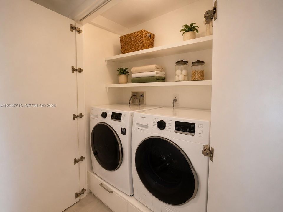 В аренду: $2,400 (3 спален, 2 ванн, 1300 Квадратных фут)