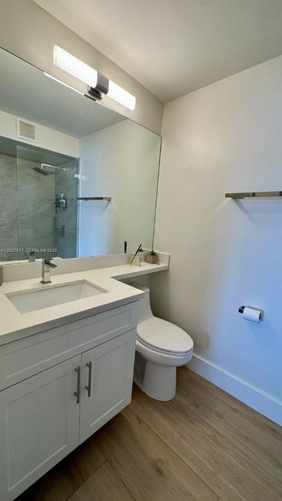 For Sale: $363,000 (1 beds, 1 baths, 900 Square Feet)