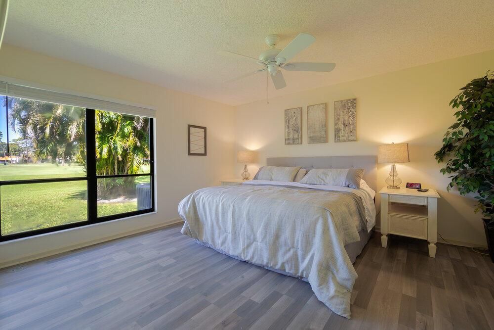 FLO HOUSE 9
