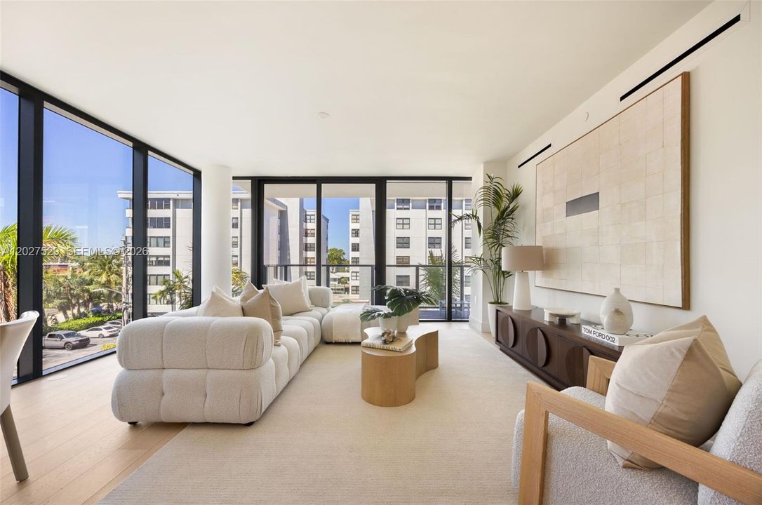 For Sale: $3,650,000 (3 beds, 3 baths, 2326 Square Feet)