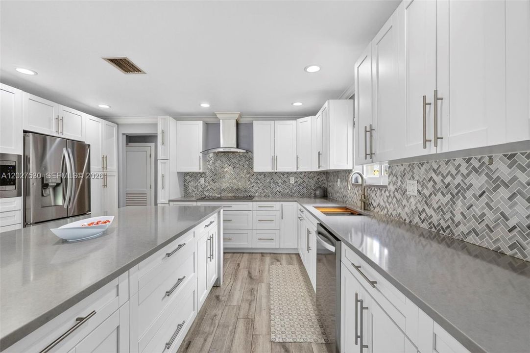 For Sale: $990,000 (4 beds, 2 baths, 2859 Square Feet)