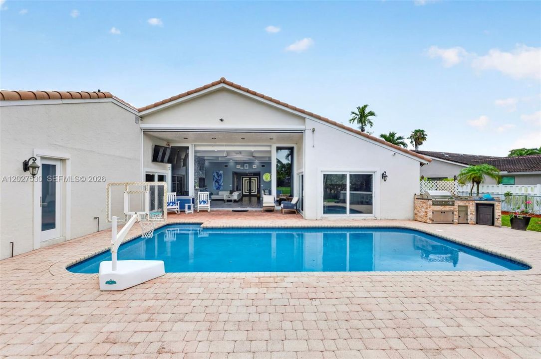 For Sale: $990,000 (4 beds, 2 baths, 2859 Square Feet)