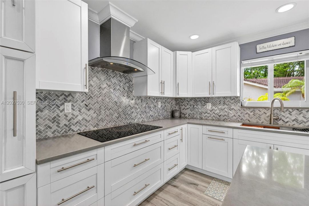 For Sale: $990,000 (4 beds, 2 baths, 2859 Square Feet)