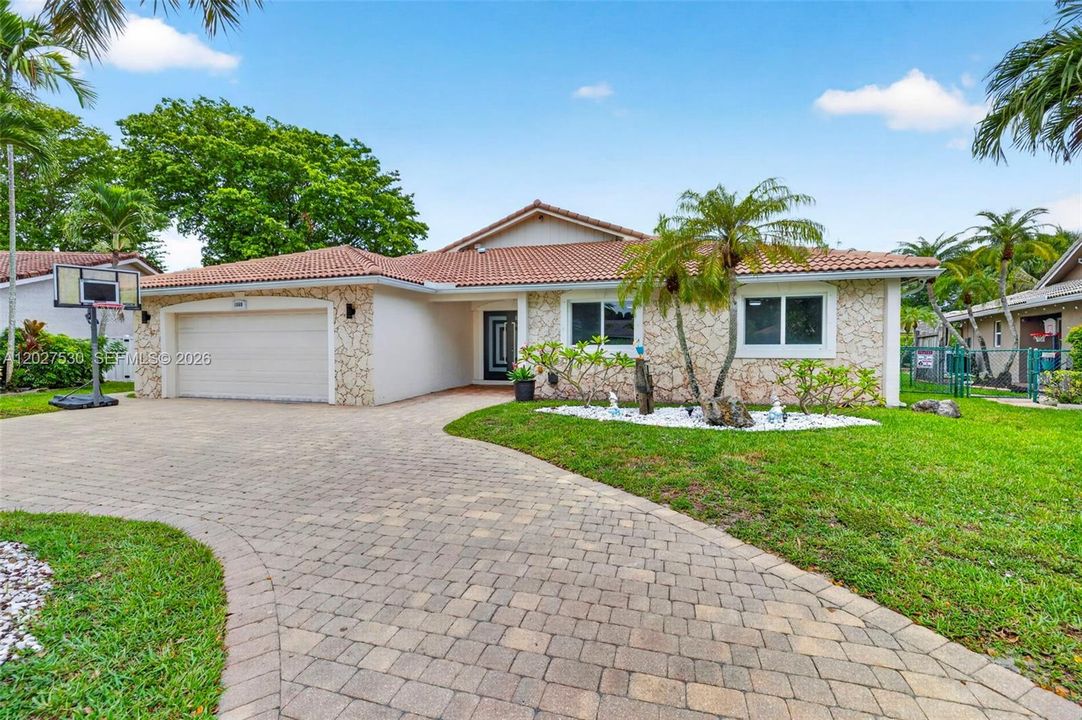 For Sale: $990,000 (4 beds, 2 baths, 2859 Square Feet)