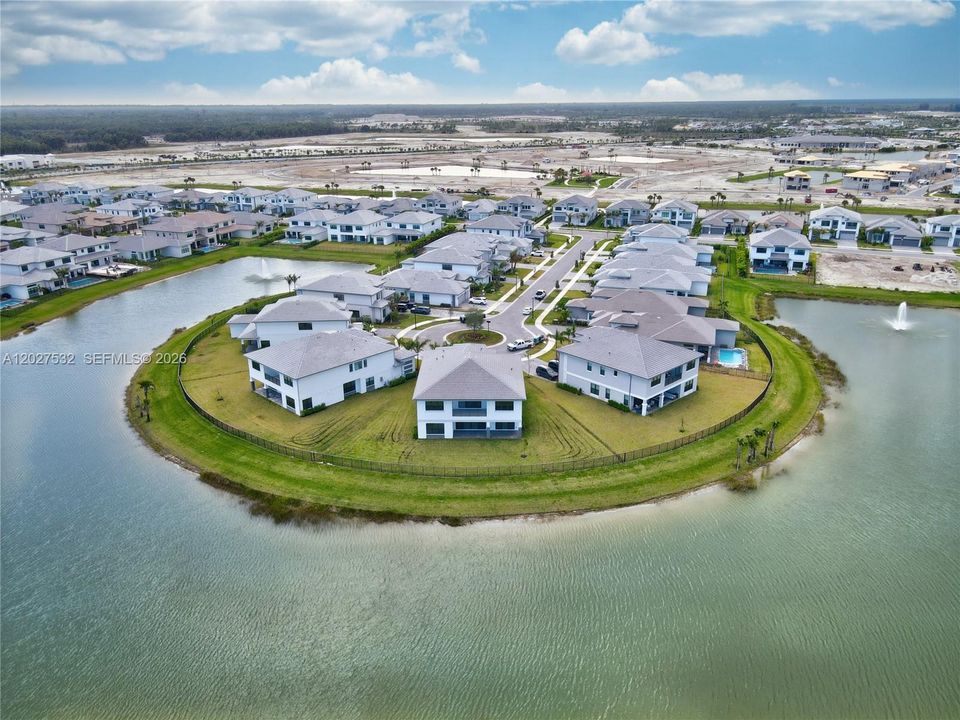 For Rent: $9,000 (5 beds, 5 baths, 5334 Square Feet)