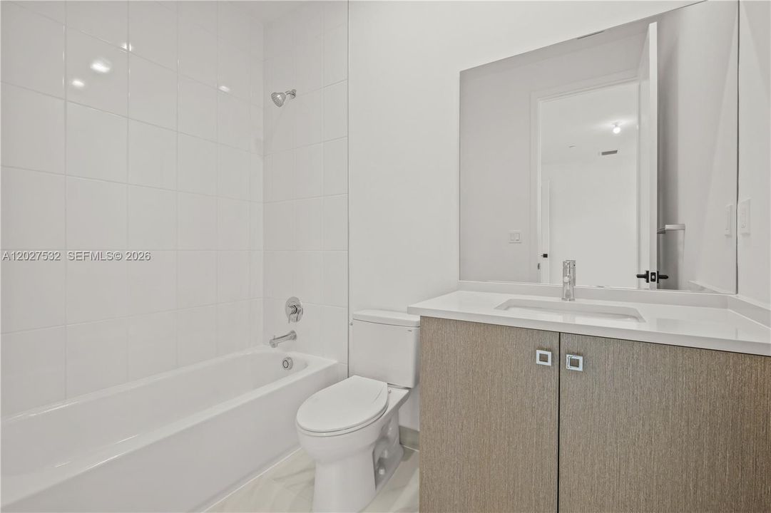 For Rent: $9,000 (5 beds, 5 baths, 5334 Square Feet)