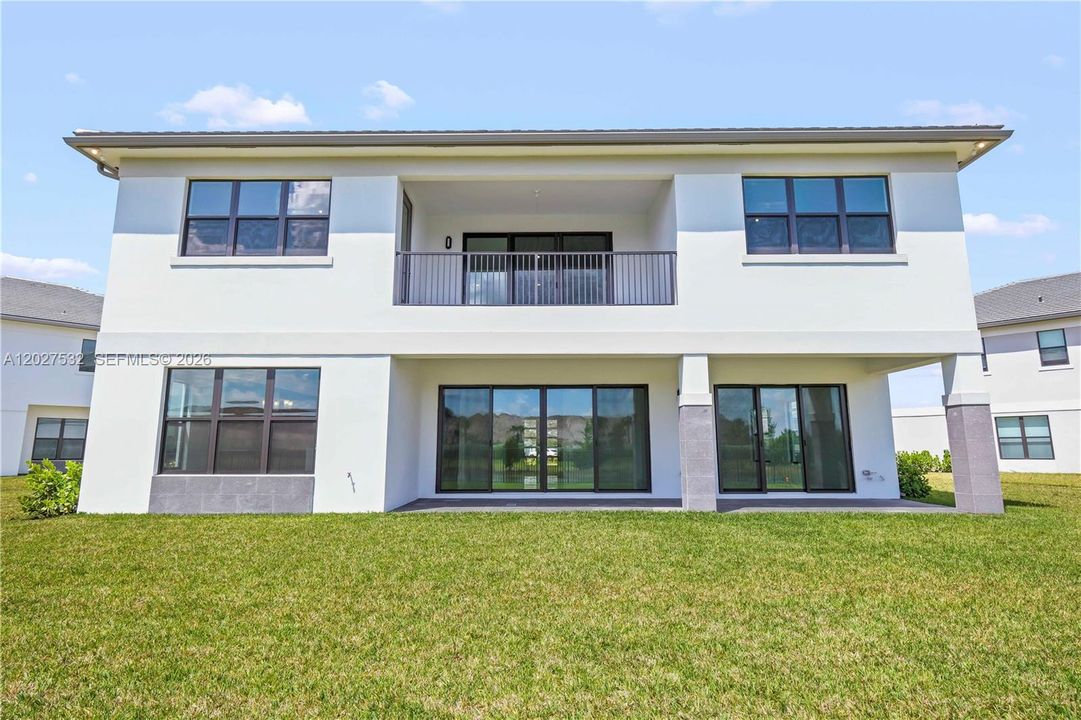 For Rent: $9,000 (5 beds, 5 baths, 5334 Square Feet)