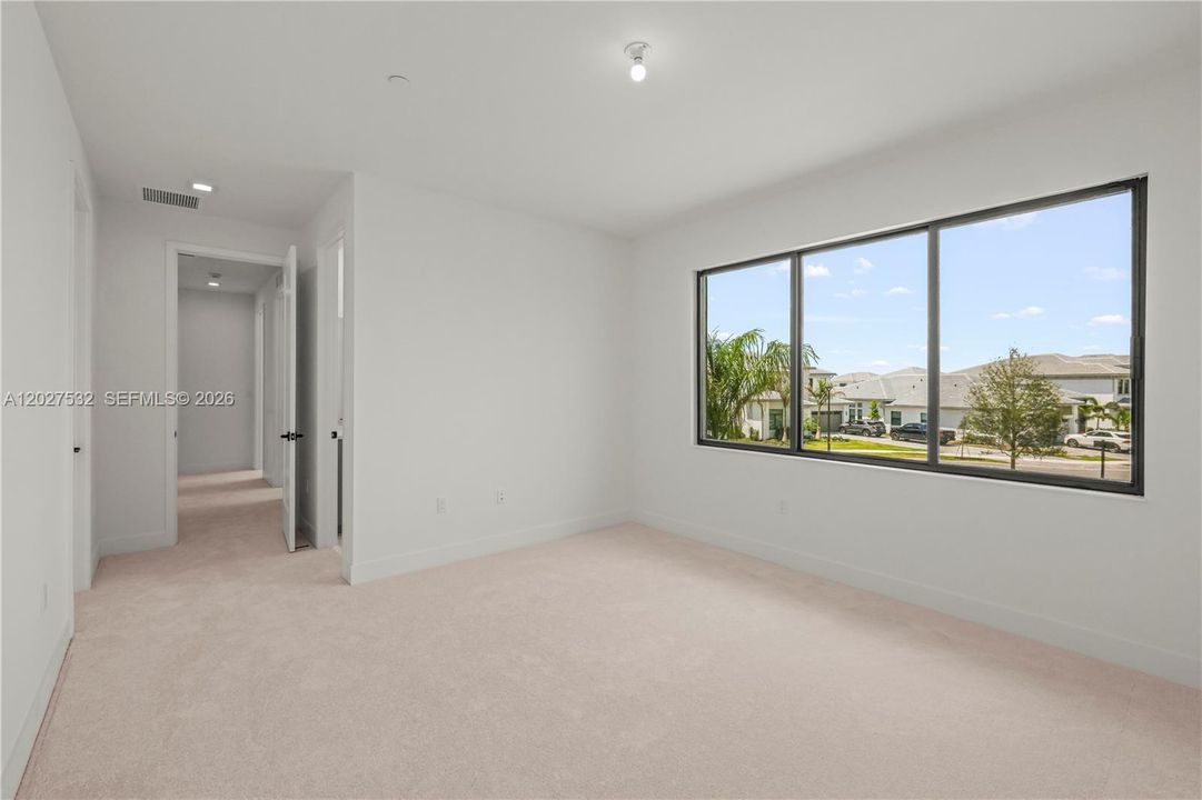 For Rent: $9,000 (5 beds, 5 baths, 5334 Square Feet)