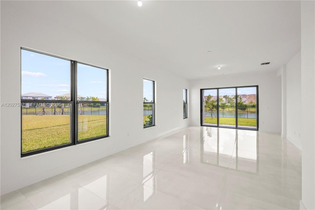 For Rent: $9,000 (5 beds, 5 baths, 5334 Square Feet)