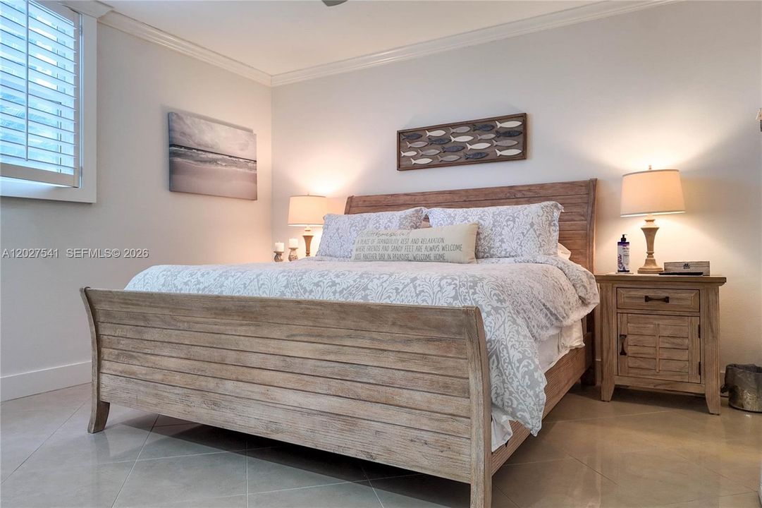 For Rent: $2,800 (1 beds, 1 baths, 883 Square Feet)