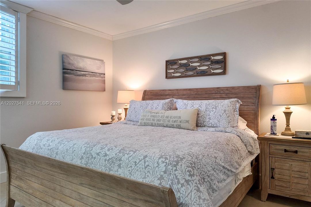 For Rent: $2,800 (1 beds, 1 baths, 883 Square Feet)