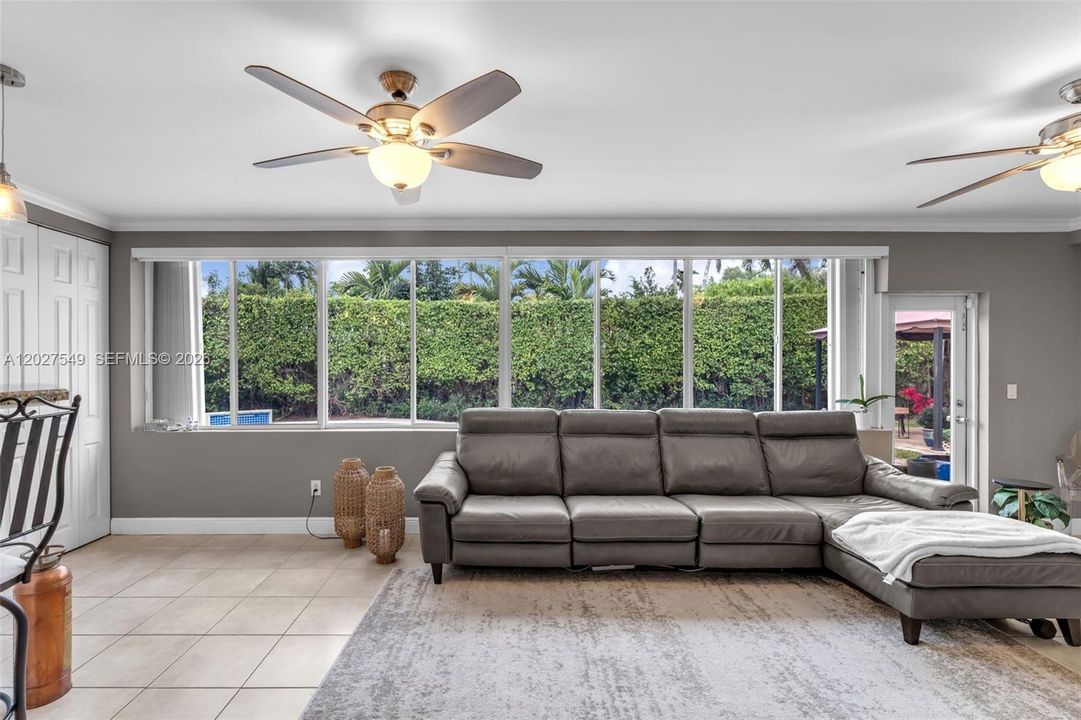 For Sale: $1,199,000 (4 beds, 2 baths, 2600 Square Feet)