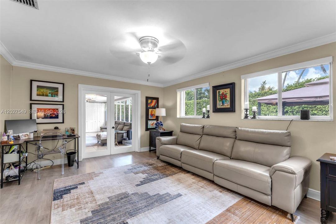 For Sale: $1,199,000 (4 beds, 2 baths, 2600 Square Feet)