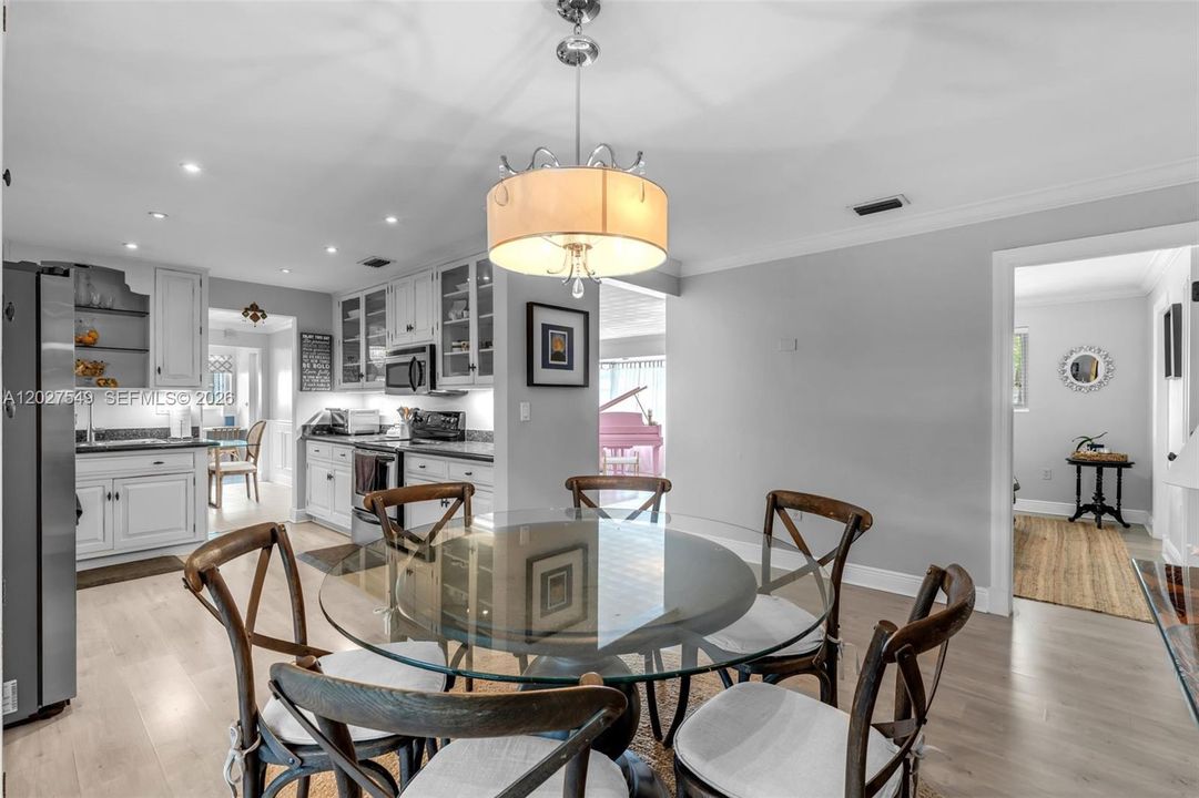 For Sale: $1,199,000 (4 beds, 2 baths, 2600 Square Feet)