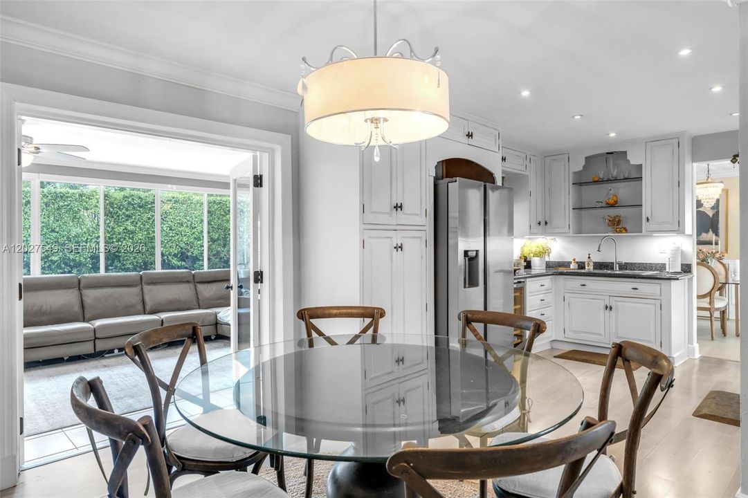 For Sale: $1,199,000 (4 beds, 2 baths, 2600 Square Feet)