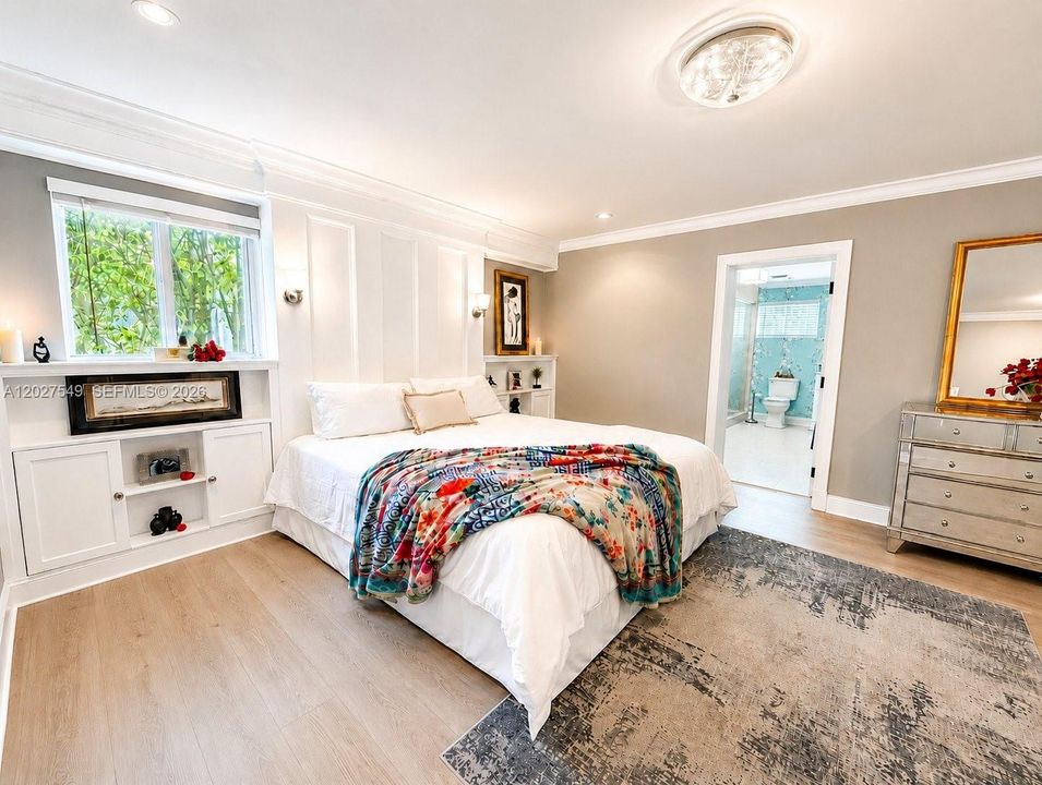 For Sale: $1,199,000 (4 beds, 2 baths, 2600 Square Feet)