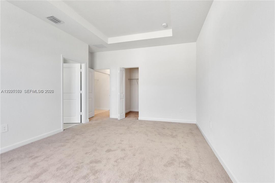 Recently Rented: $2,950 (3 beds, 2 baths, 1812 Square Feet)