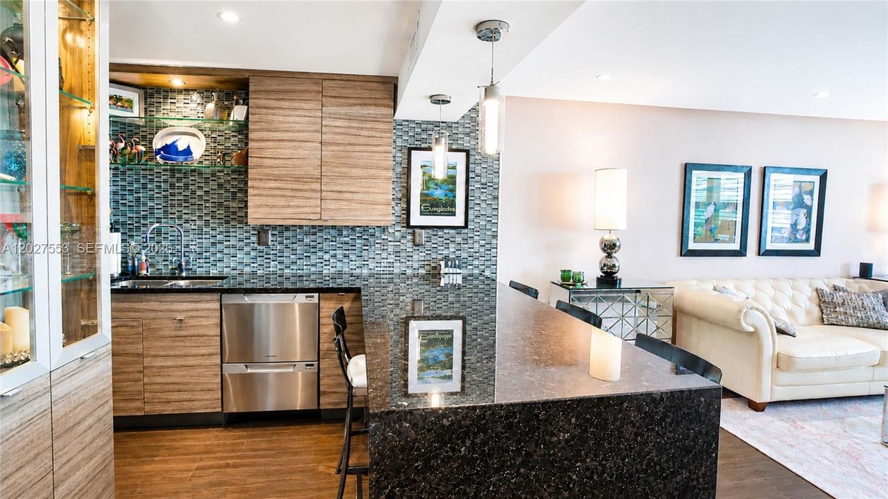 For Rent: $4,200 (2 beds, 2 baths, 890 Square Feet)