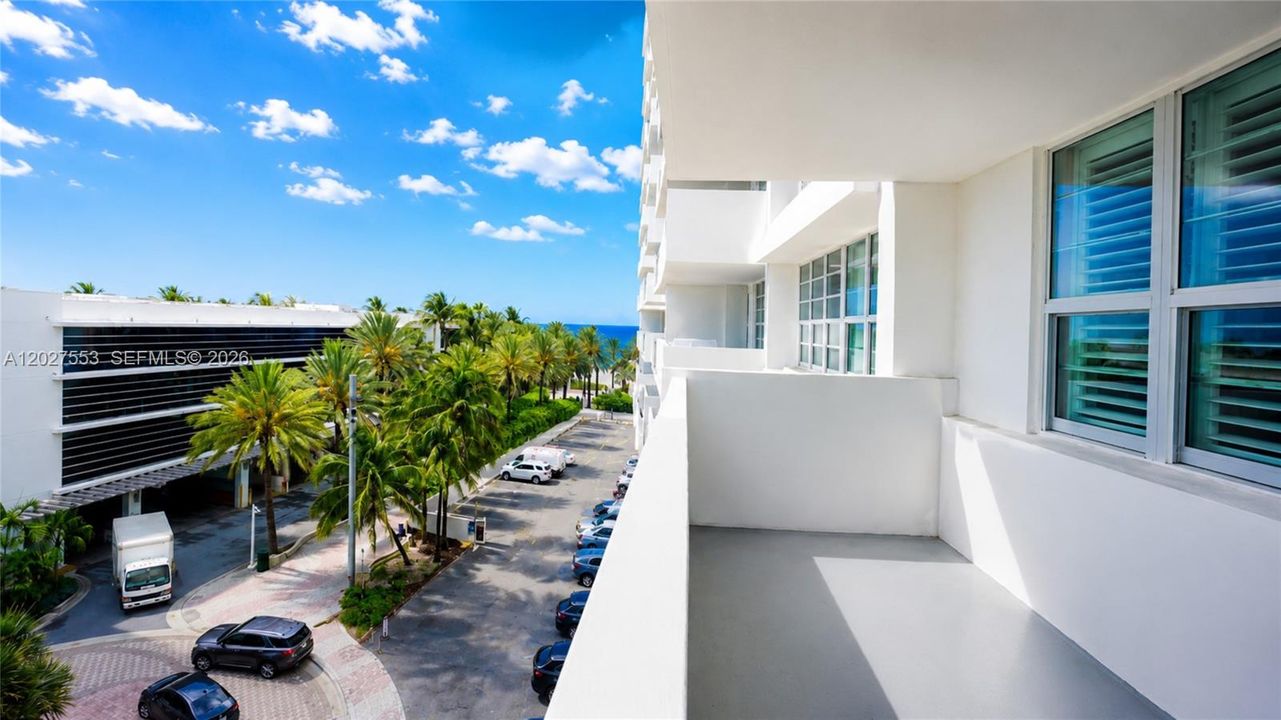 For Rent: $4,200 (2 beds, 2 baths, 890 Square Feet)