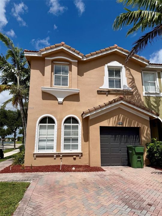 For Sale: $369,999 (4 beds, 3 baths, 1965 Square Feet)