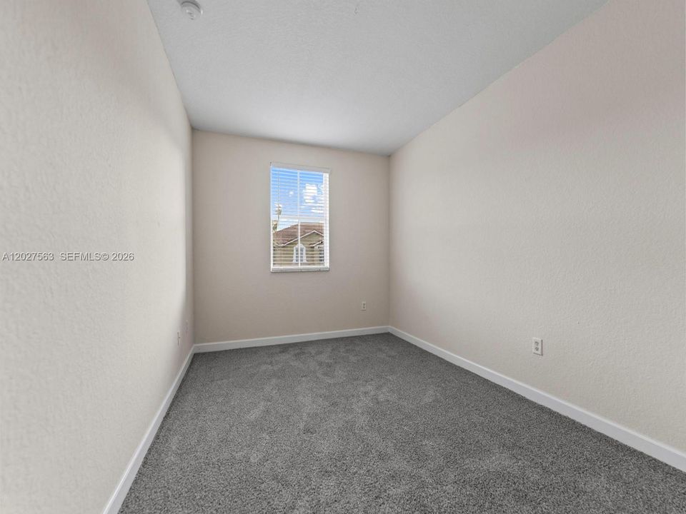 For Sale: $369,999 (4 beds, 3 baths, 1965 Square Feet)