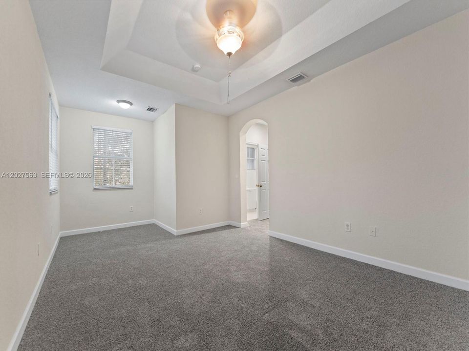 For Sale: $369,999 (4 beds, 3 baths, 1965 Square Feet)
