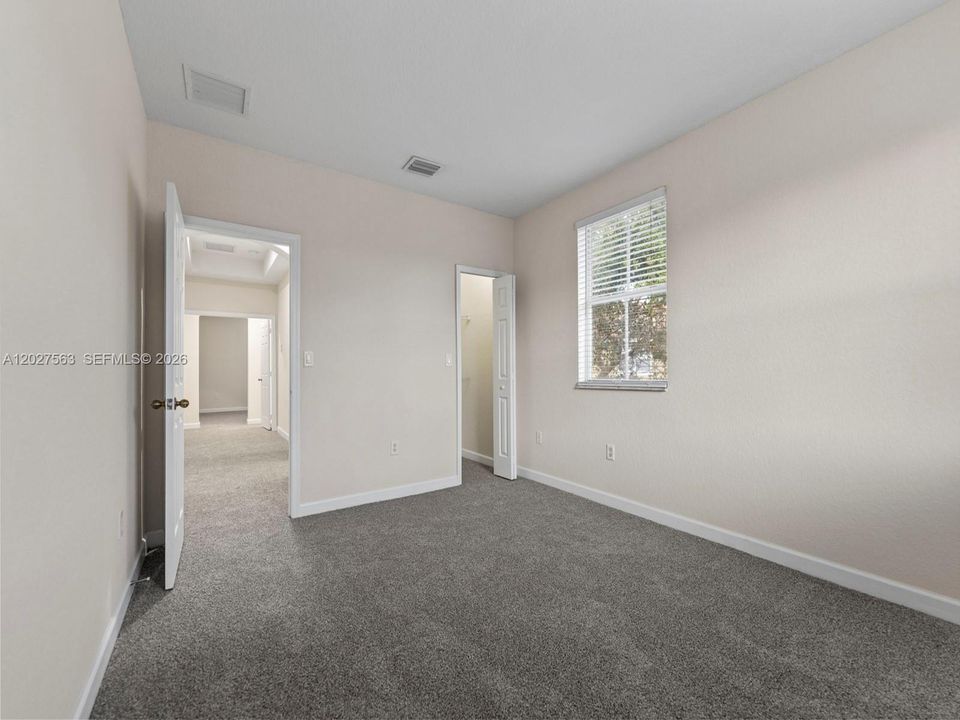 For Sale: $369,999 (4 beds, 3 baths, 1965 Square Feet)