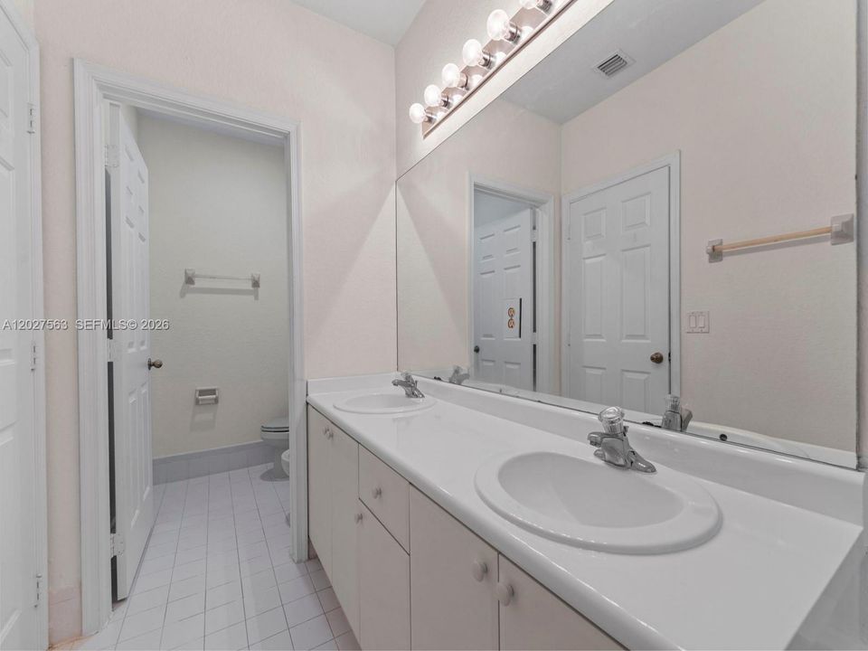 For Sale: $369,999 (4 beds, 3 baths, 1965 Square Feet)