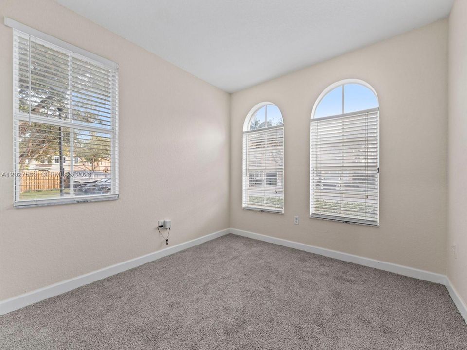 For Sale: $369,999 (4 beds, 3 baths, 1965 Square Feet)