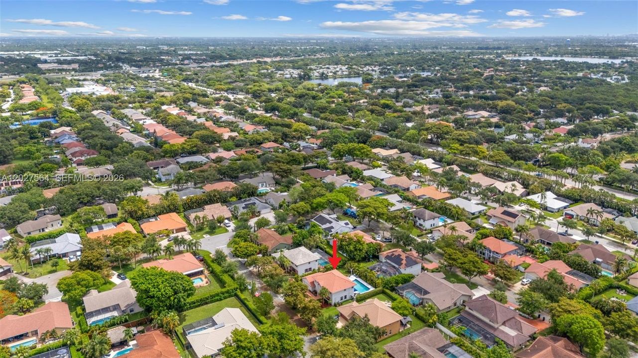 На продажу: $698,000 (4 спален, 2 ванн, 2489 Квадратных фут)
